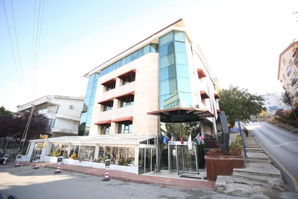 Готель Grand Nora Hotel 4*