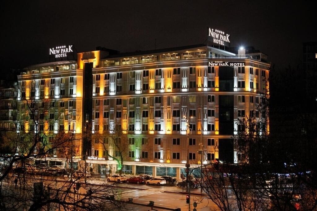 Готель New Park Hotel Ankara 5*