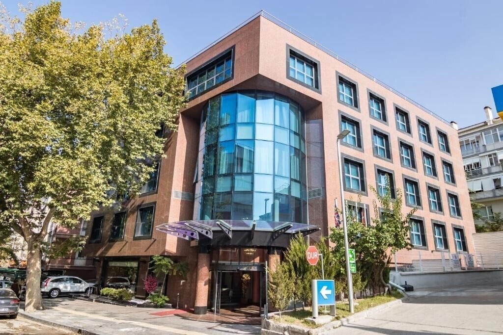 Готель Hotel 2000 Kavaklidere 4*