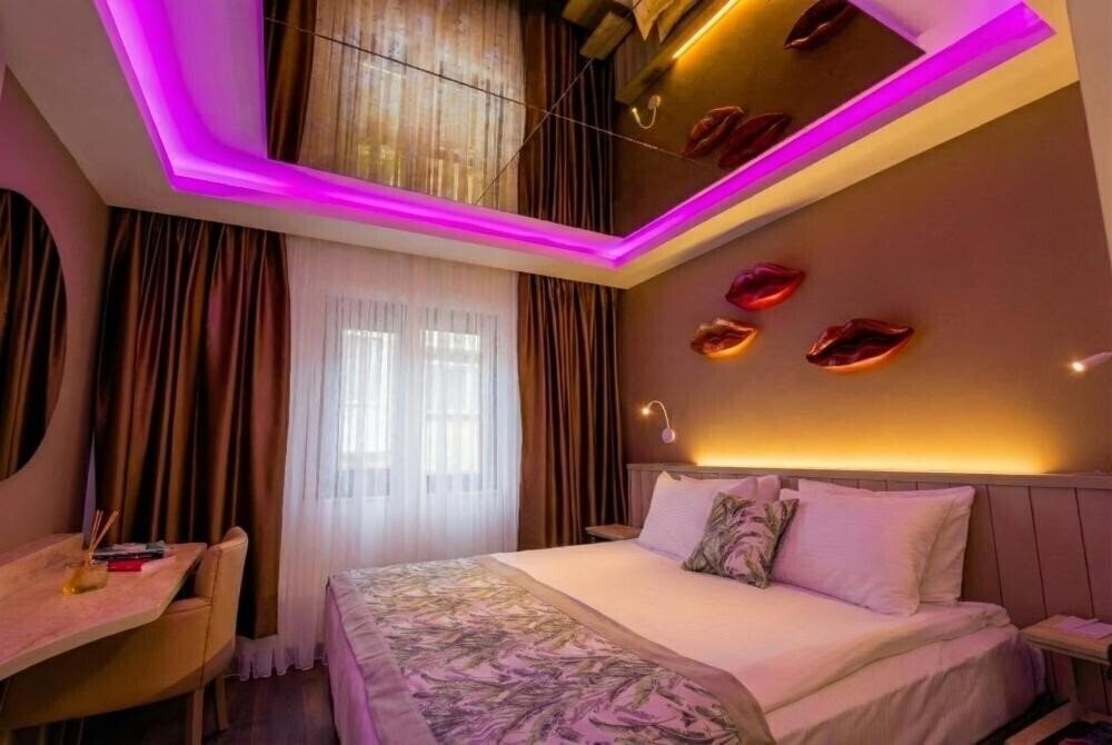 Фото Hotel 2000 Kavaklidere 4*