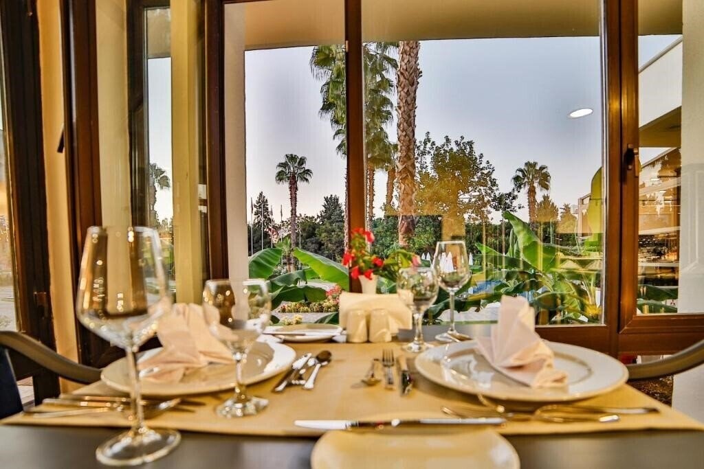 Зображення Grida City 4*