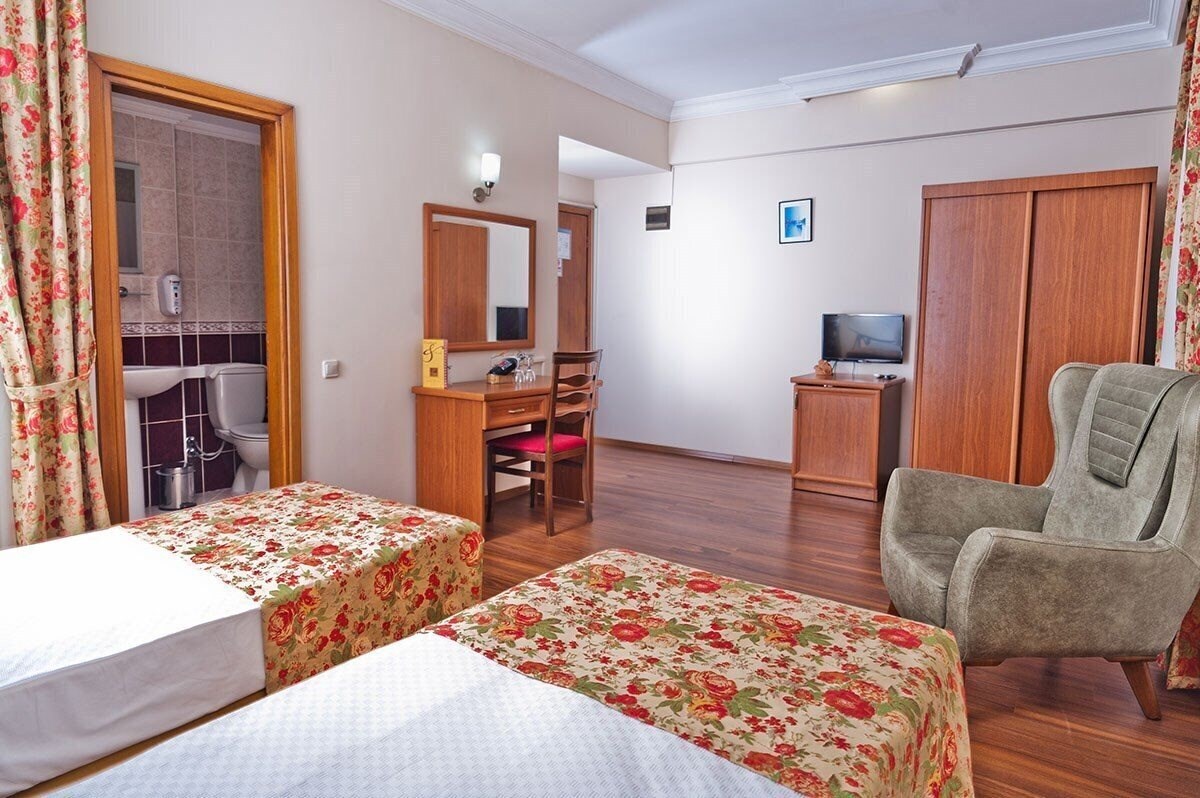 Фото Triana Hotel 3*