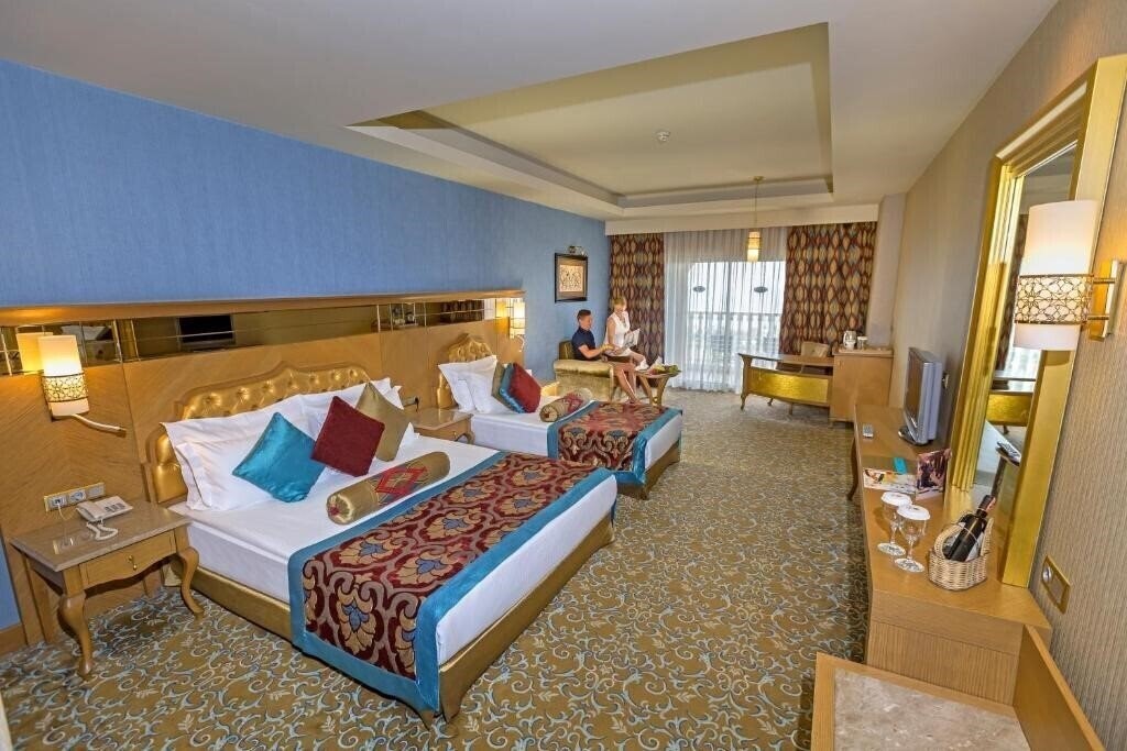 Фотография Royal Holiday Palace 5*