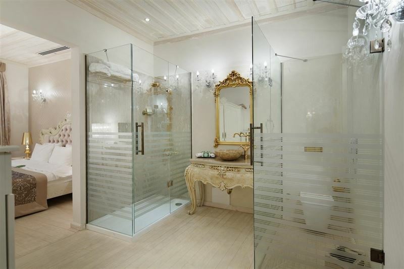 Готель Elegance East Hotel 4*