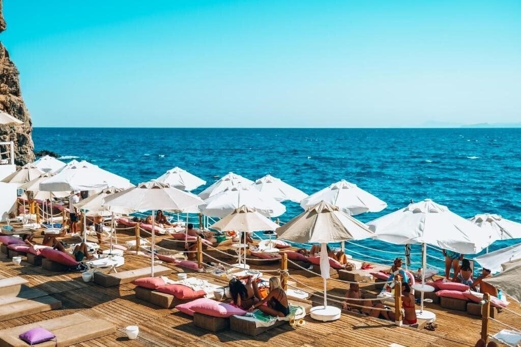 Фотографія La Boutique Hotel & Suites 4*