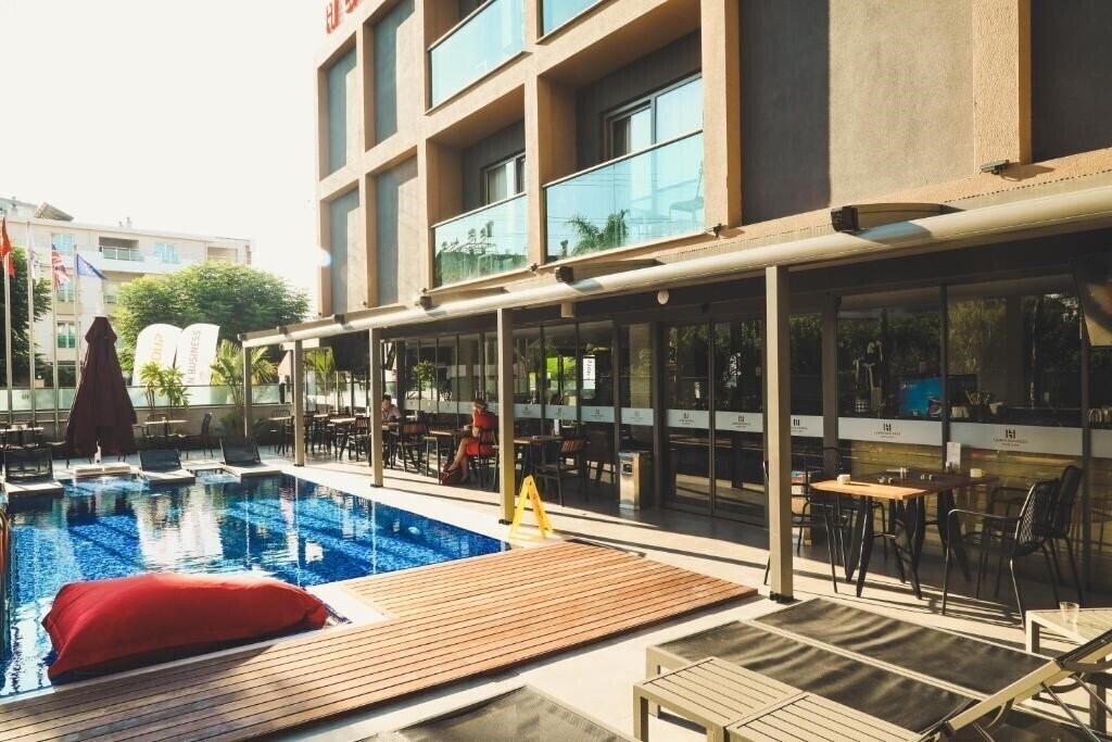 Отель Laren Seaside Hotel & SPA (ex. Laren Business Hotel & Spa) 5*