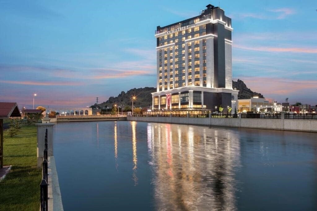 Отель Doubletree By Hilton Afyonkarahisar 5*