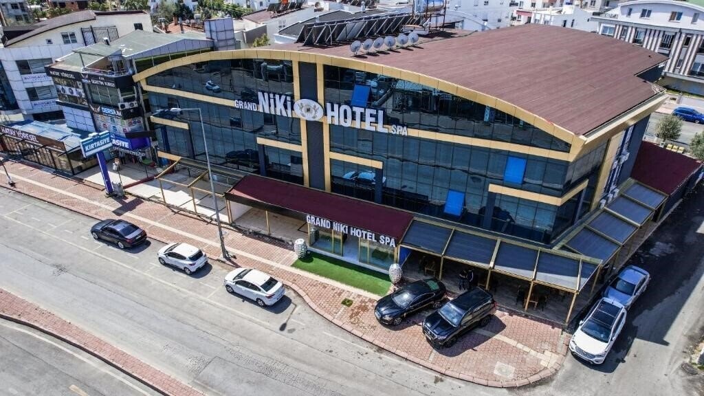 Готель Grand Niki Hotel & SPA Hotel 4*