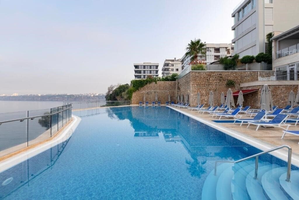 Фото Ramada Plaza By Wyndham  Antalya (ex. Ramada Plaza Antalya) 5*