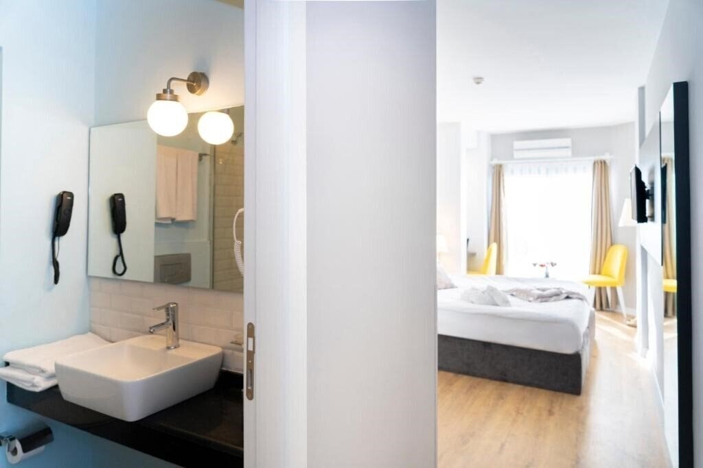 Фото Niss Lara Hotel (ex. Seven Stars Exclusive, Guney Brabant) 3*