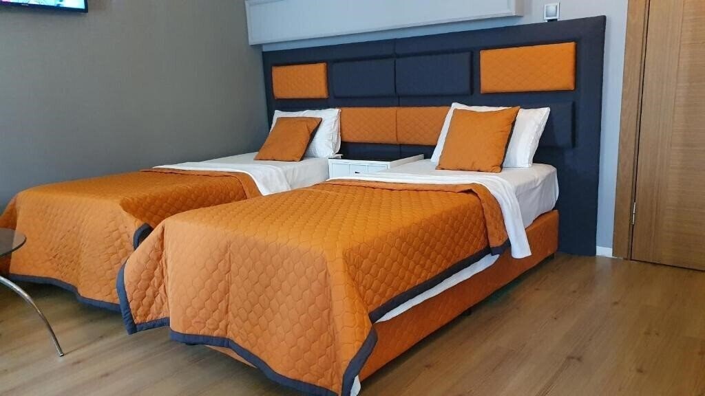 Готель The Boutiques Hotel 3*