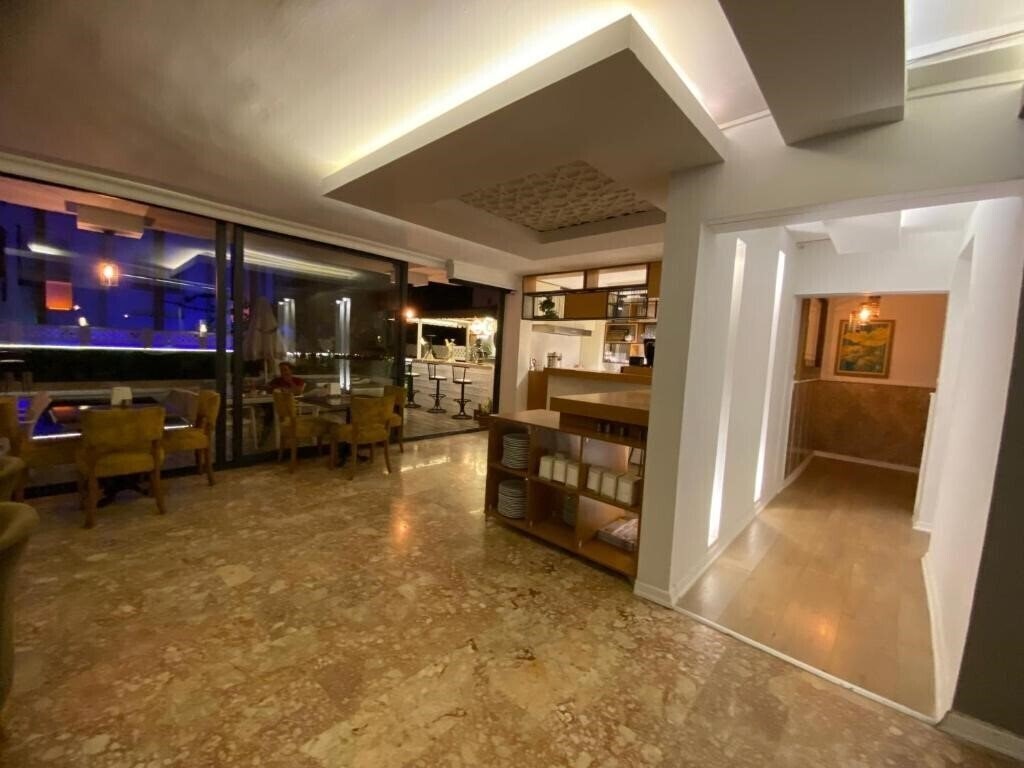 Фотографія The Boutiques Hotel 3*