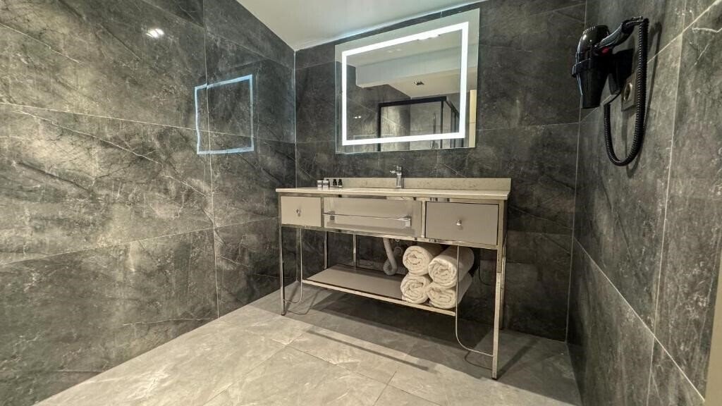 Фотографія Alice Hotel 5*