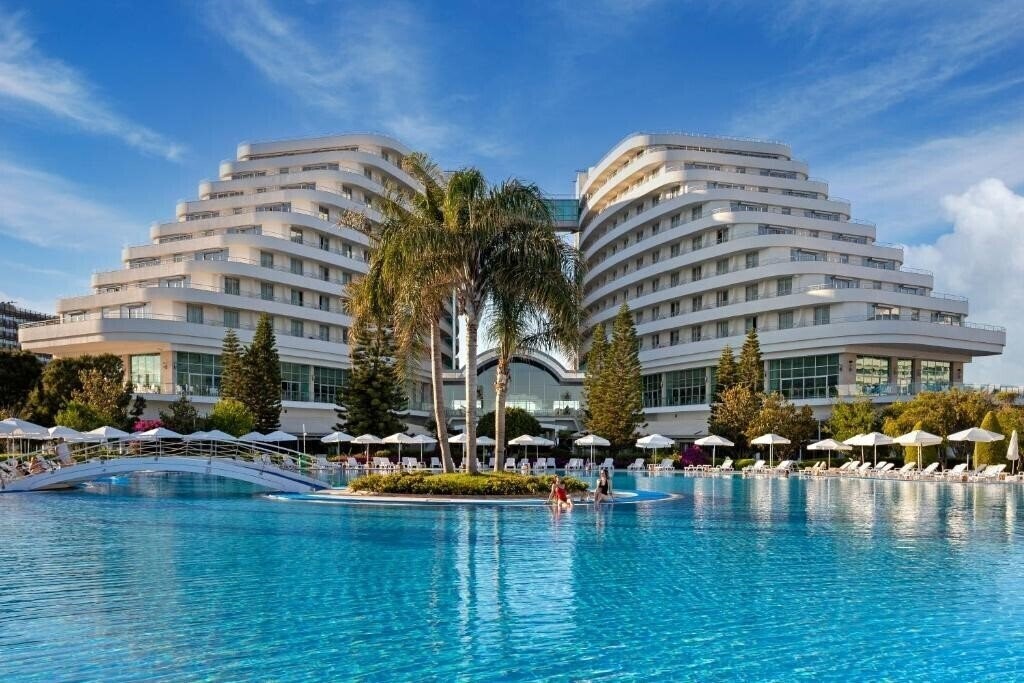 Готель Miracle Resort Hotel 5*
