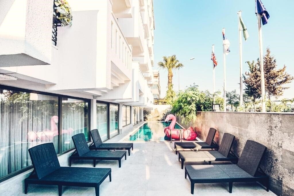 Отель The Royal City Hotel 3*