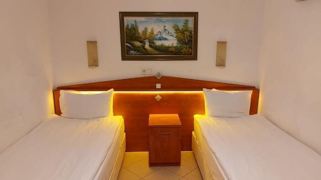 Готель Beyaz Melek Hotel 2*