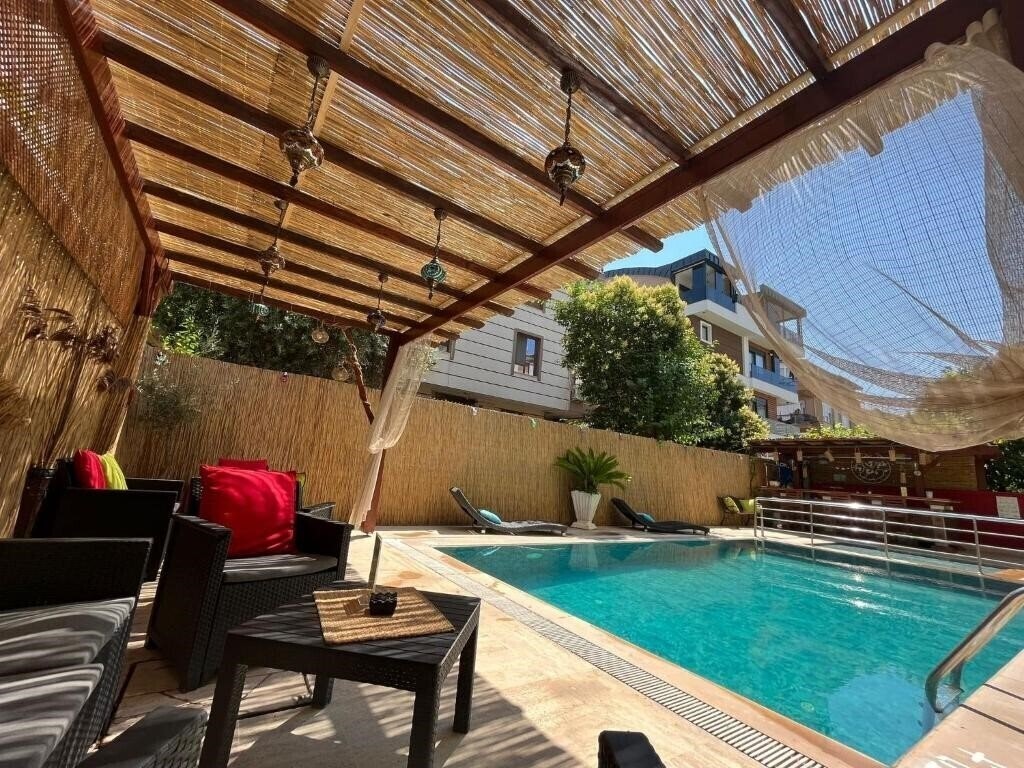 Фото Beyaz Melek Hotel 2*