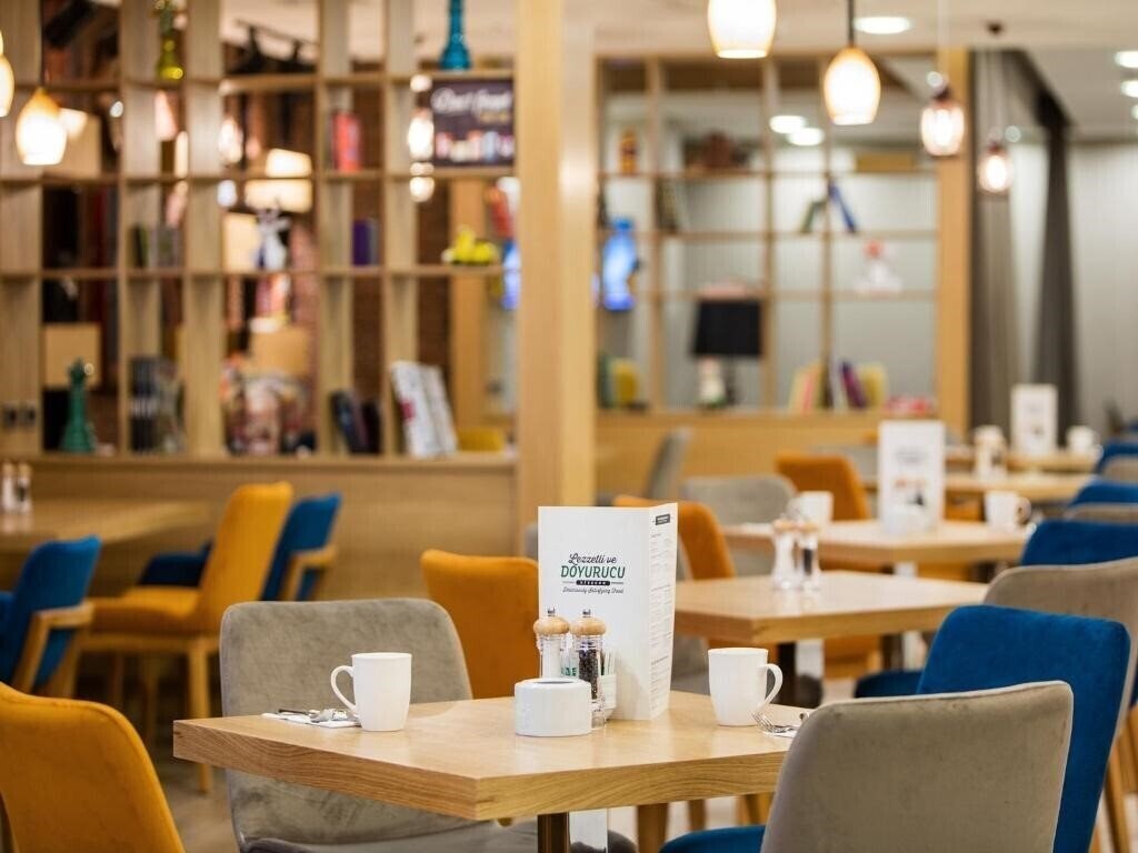 Изображение Holiday Inn Antalya Lara by IHG 4*