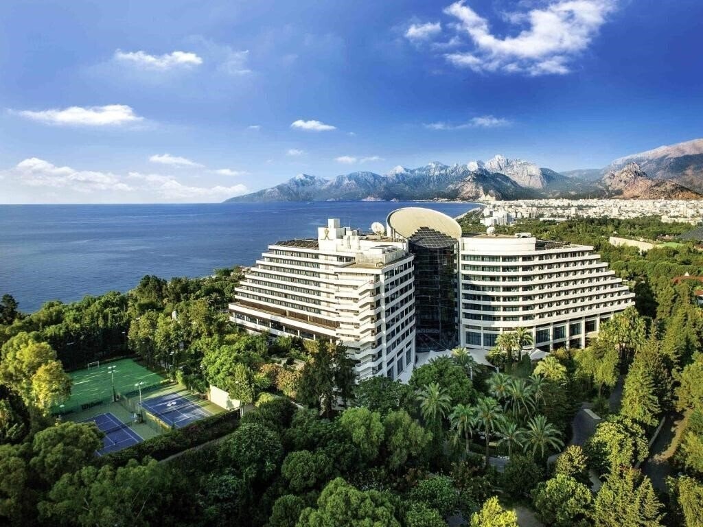 Готель Rixos Downtown Antalya - The Land Of Legends Access 5*