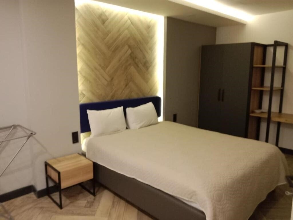 Готель Meyde Boutique & Suites 5*