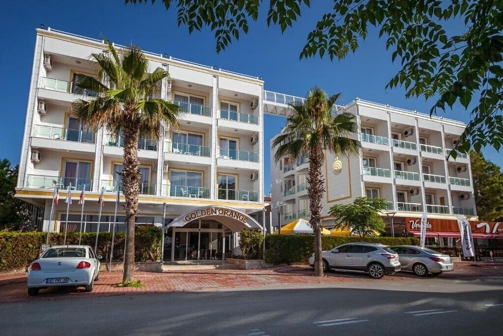 Отель Golden Orange Hotel 3*