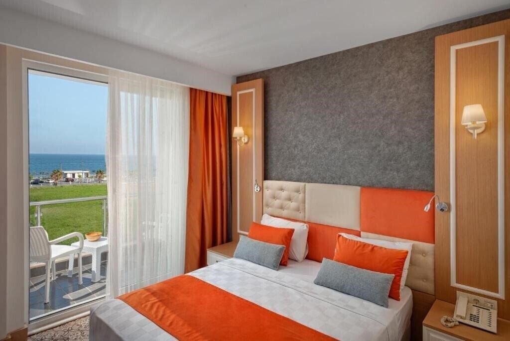 Фото Golden Orange Hotel 3*