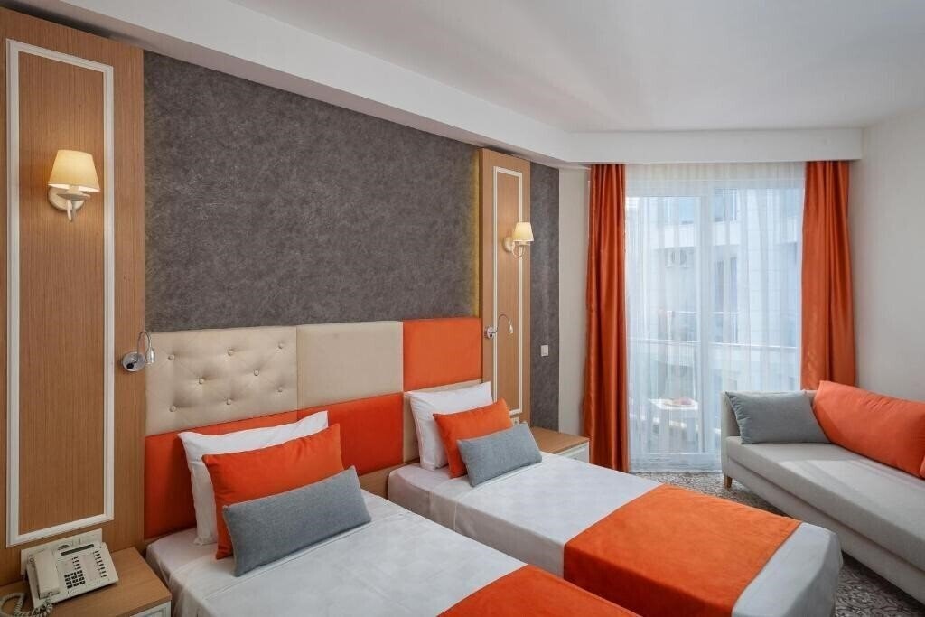 Изображение Golden Orange Hotel 3*