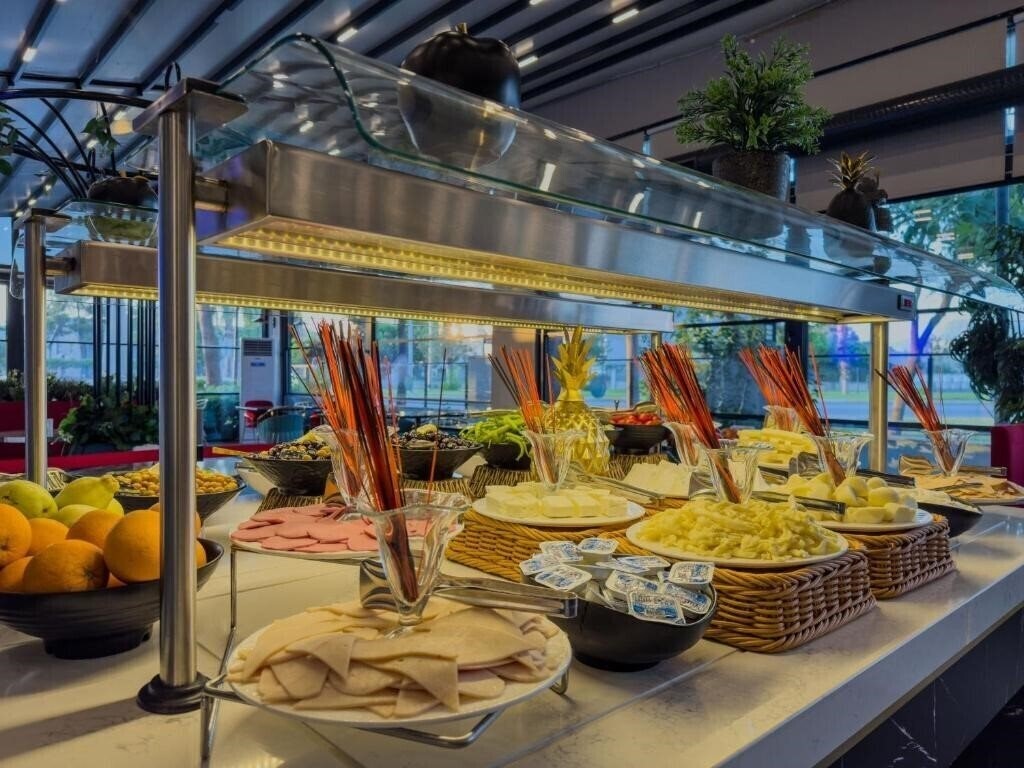 Картинка Leaf Port Hotel 3*