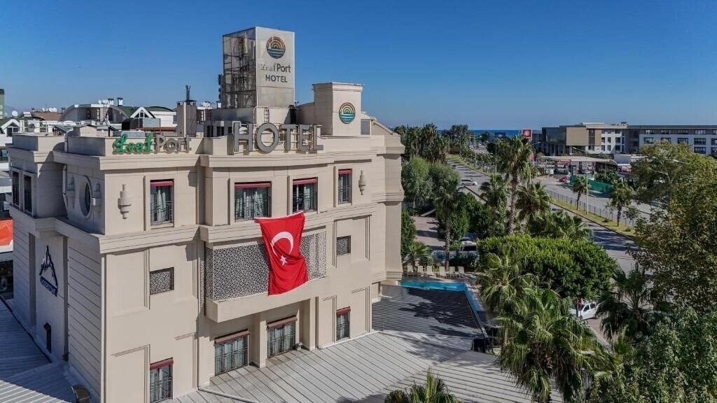 Изображение Leaf Port Hotel 4*