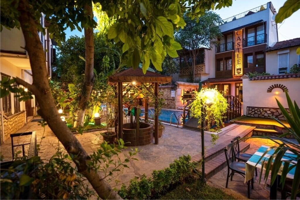 Фото Castle Old Town Hotel 3*