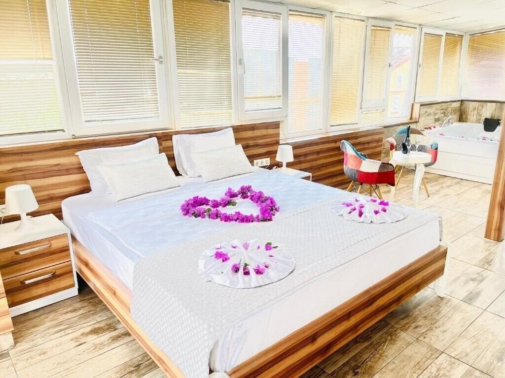 Фото Ale Park Hotel & Apartments 3*