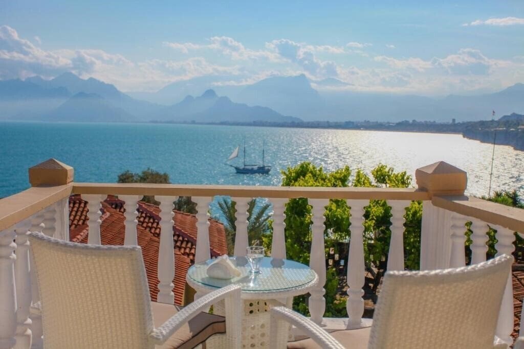 Отель Bacchus Pension 3*