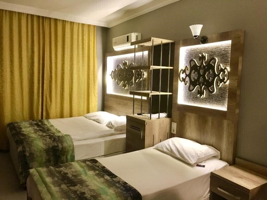 Готель Linda Star Palace Otel 3*