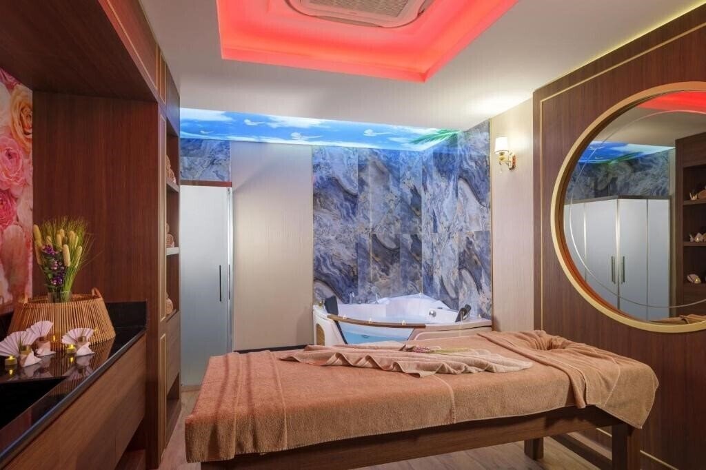 Фото Elysium Green Suite Boutique 3*