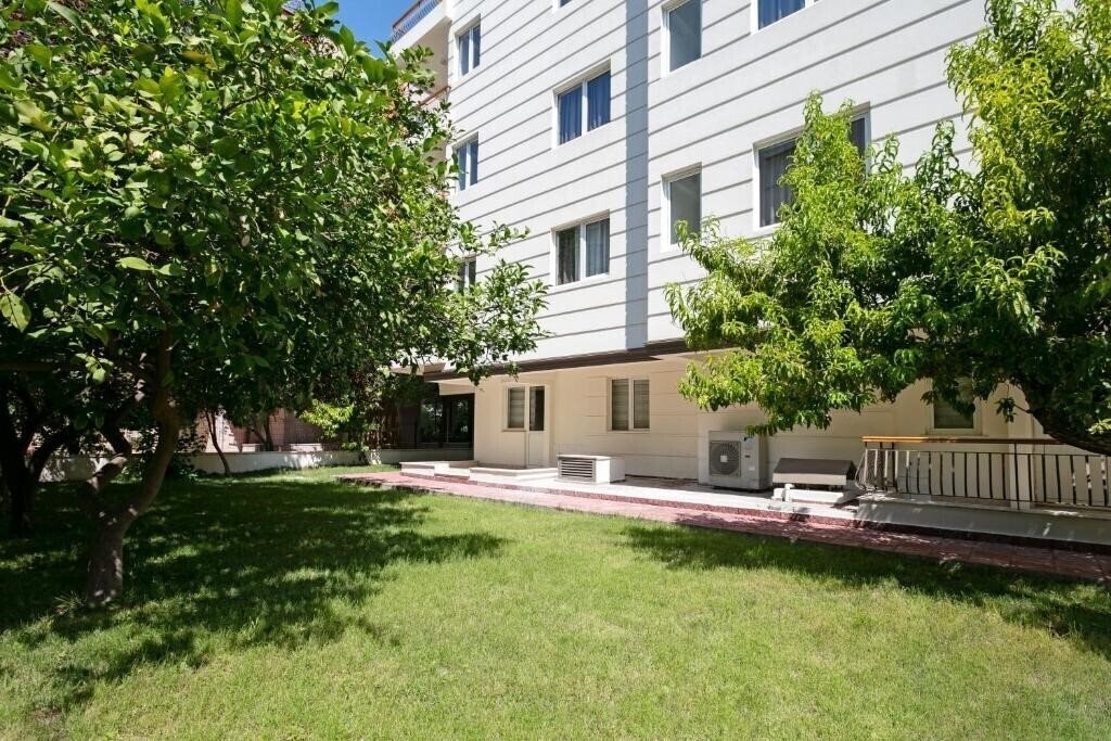 Фото Otium Boutique Happy Suites 3*