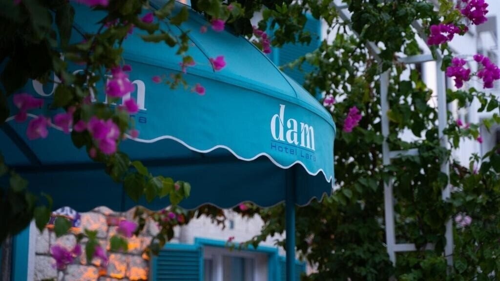 Отель Dam Hotel Lara 3*