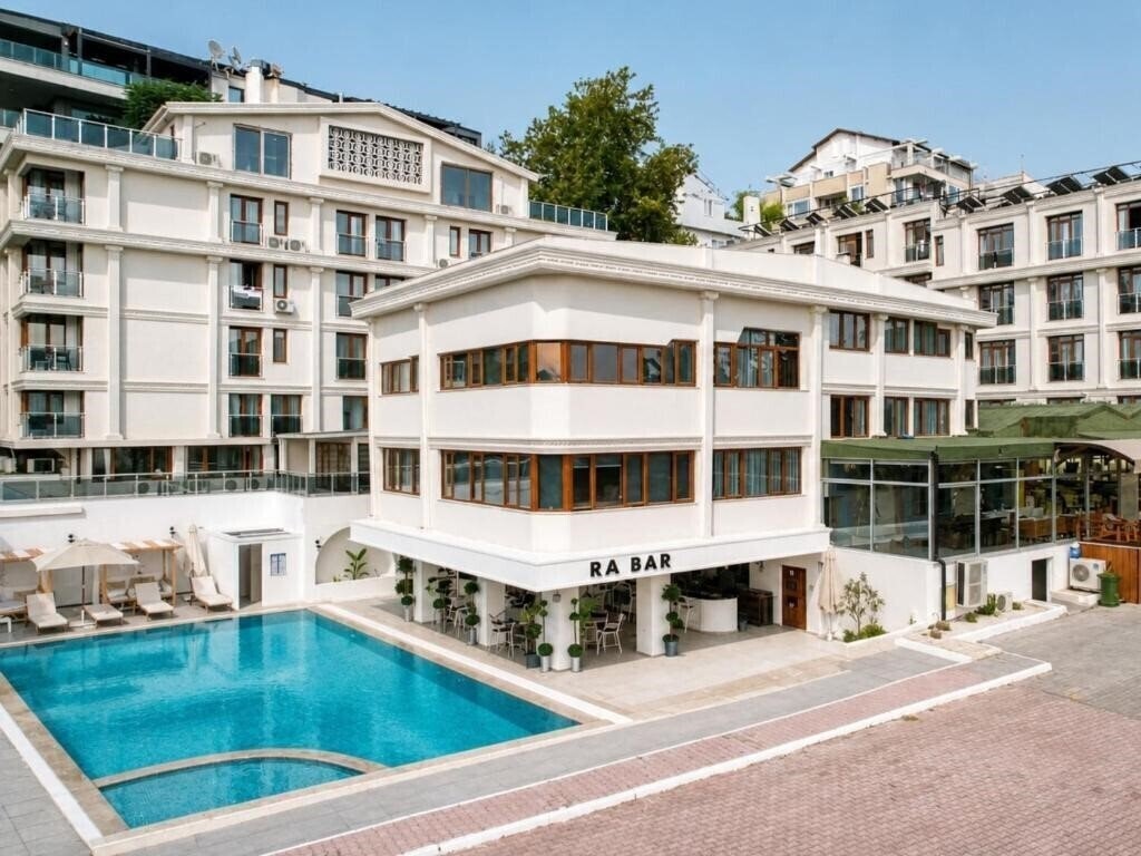 Фото Qinn Hotel 3*