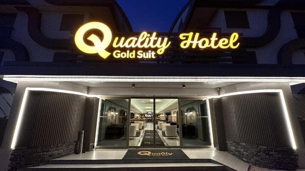 Отель Quality Gold Suit 3*