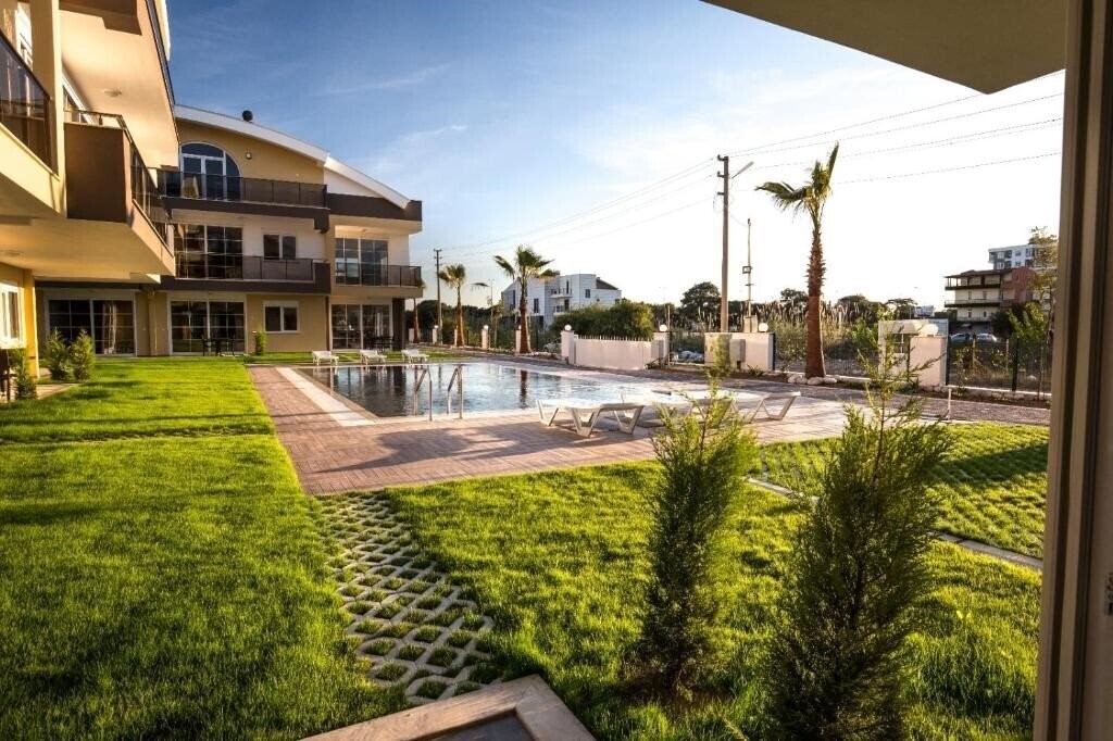 Отель Lara Beach Homes 3*