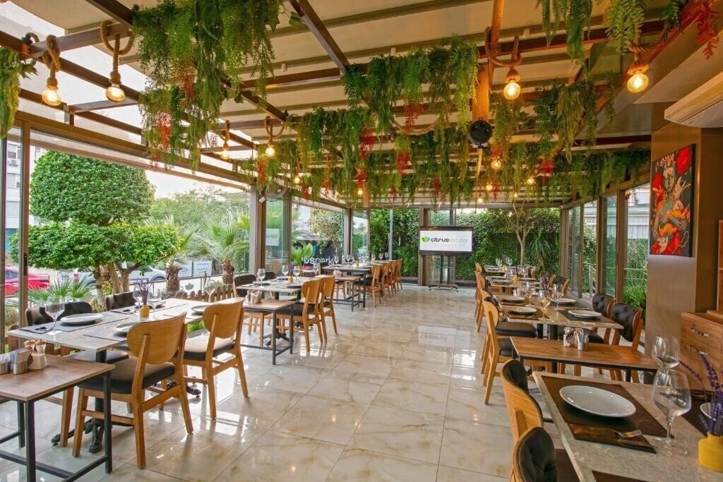 Фото Citrus Luna Suite Hotel 3*