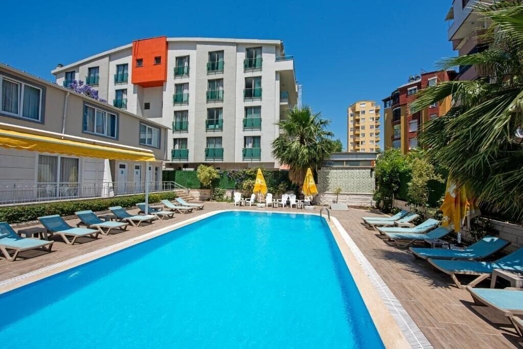 Фотографія Citrus Luna Suite Hotel 3*