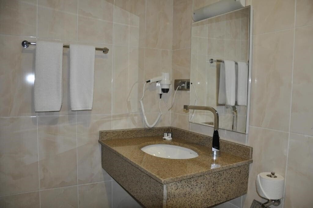 Фотографія Ozyigit Otel 3*