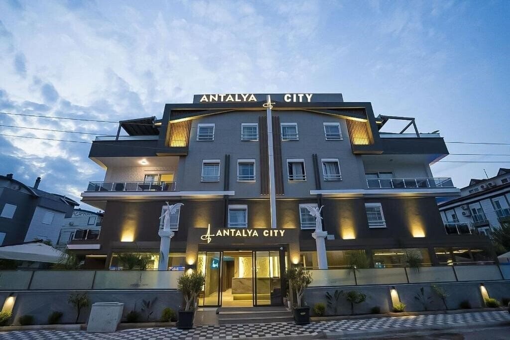 Готель Antalya City Hotel & SPA 4*