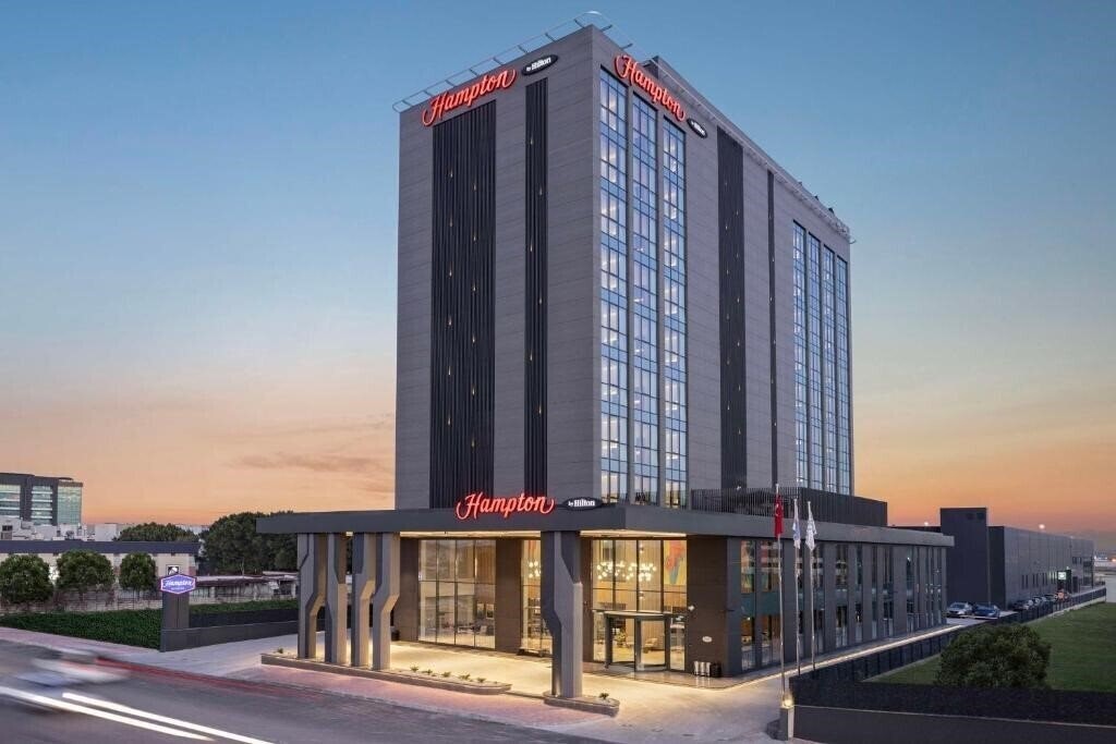 Готель Hampton By Hilton Antalya Airport 4*