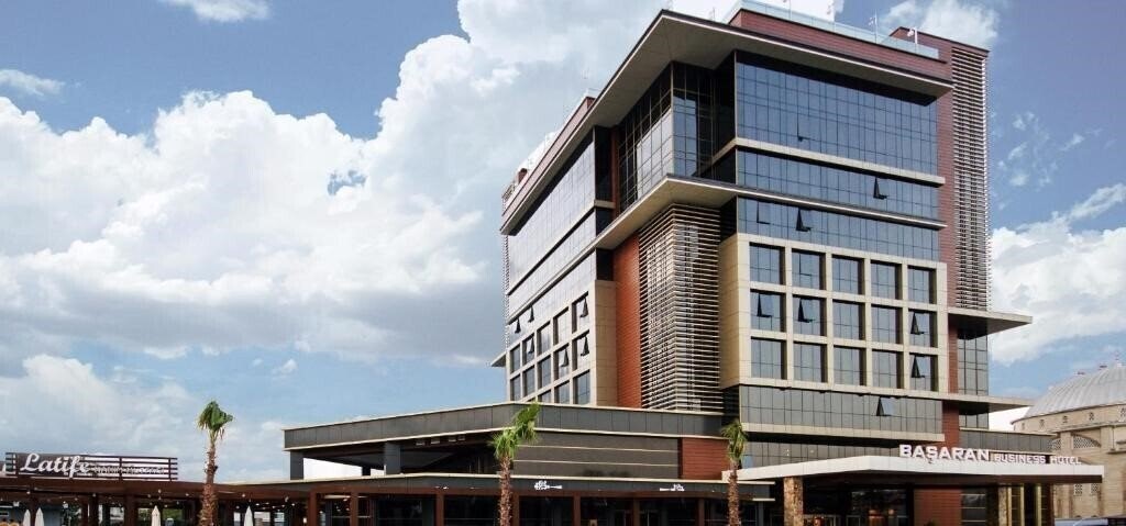 Отель SKY Business Hotel 5*