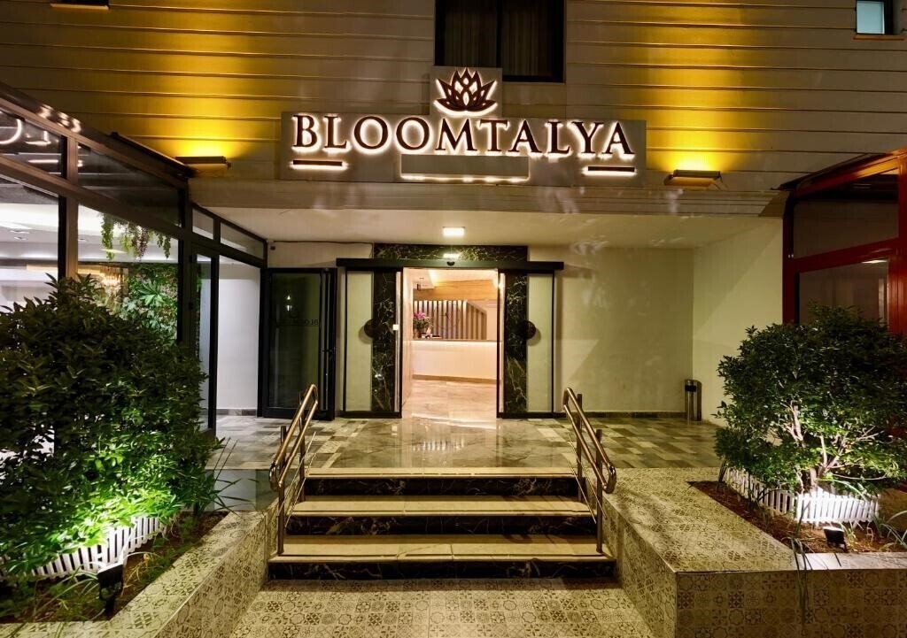 Отель Bloomtalya Hotel 4*