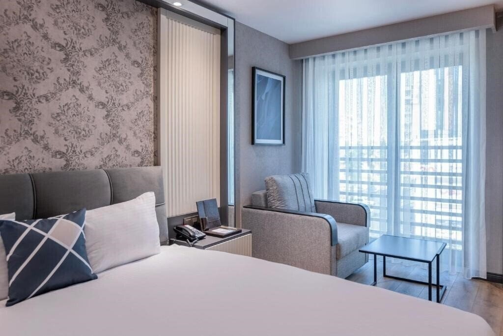 Готель Four Points Flex by Sheraton Antalya Lara 4*