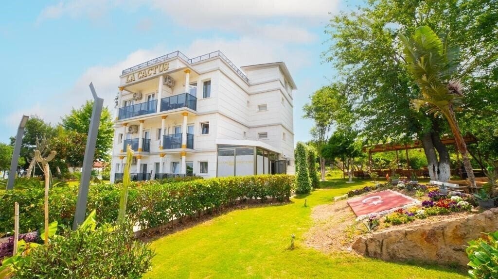 Отель La Cactus Butik Hotel 2*