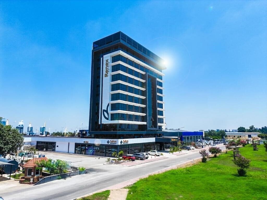 Отель Renex Hotels 5*
