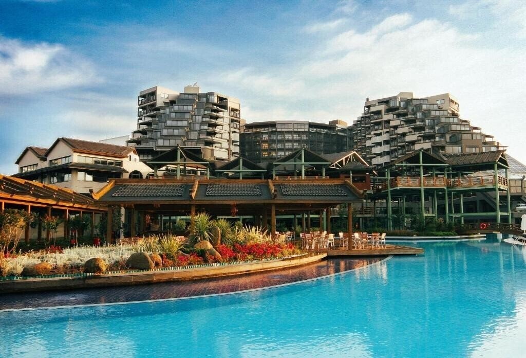 Готель Limak Lara De Luxe Hotel & Resort 5*